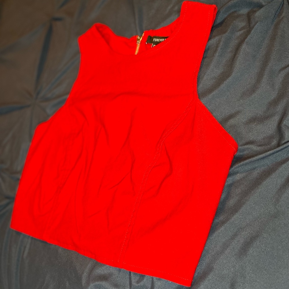 Crop Top - Picture 2 of 4